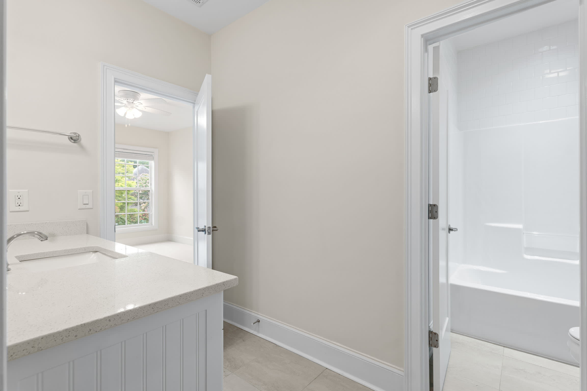 1025 North Sharon Amity Road – photo 3