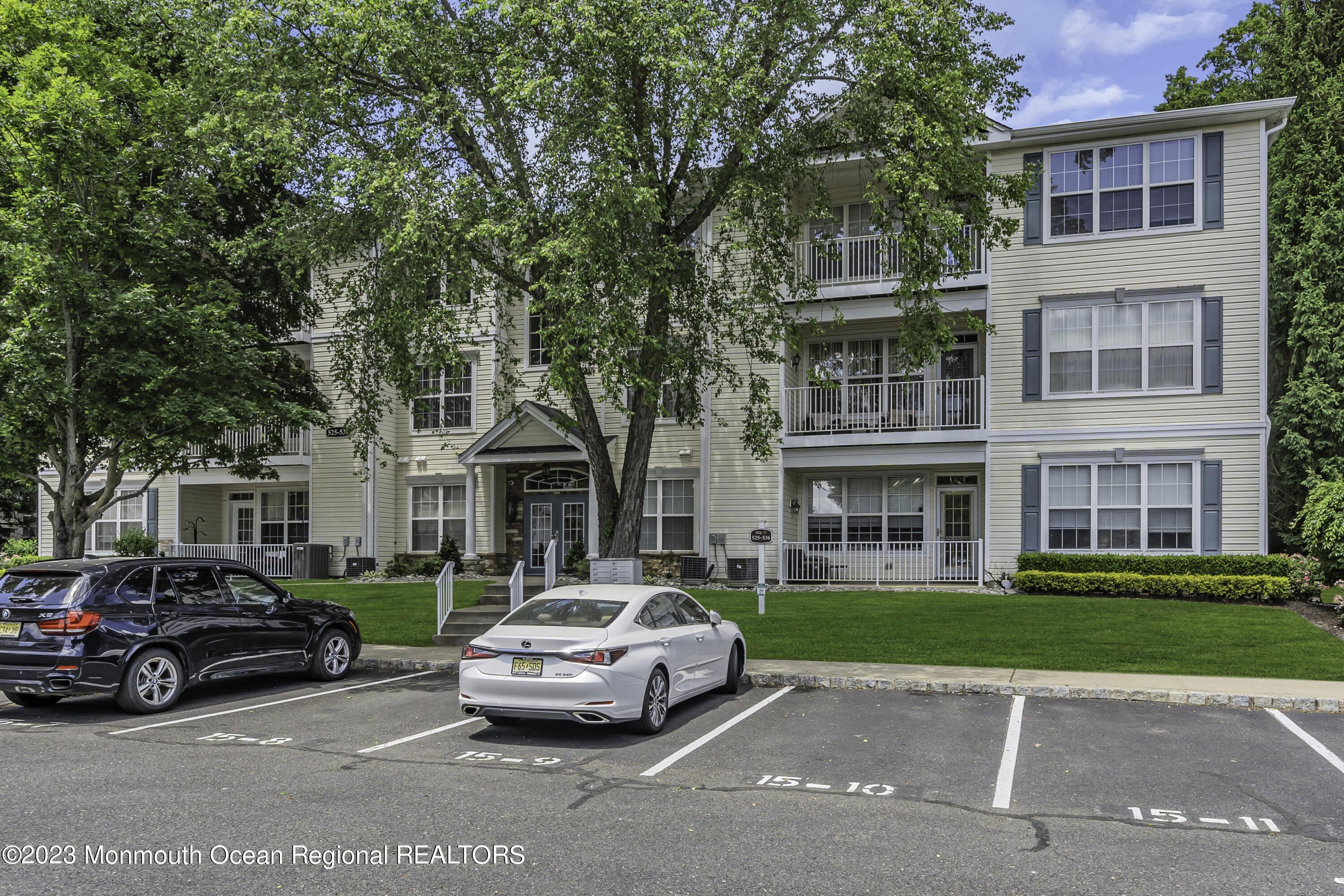 536 St Andrews Place – photo 3