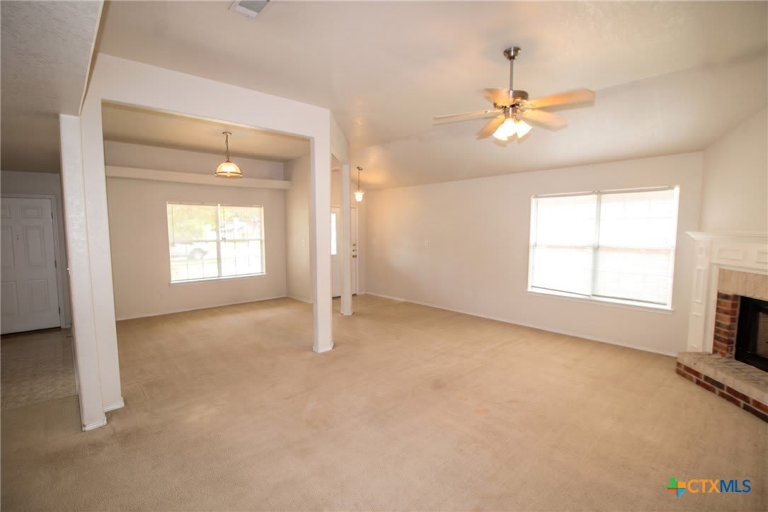 1906 Flagstaff Drive – photo 4