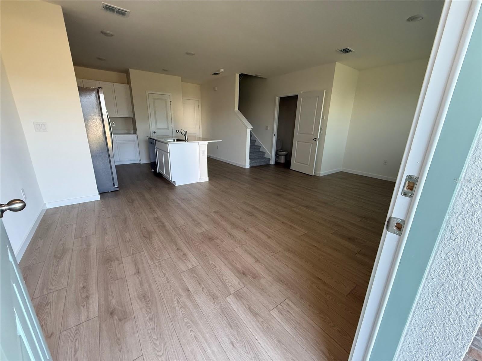 599 PRESTON COVE Drive – photo 2