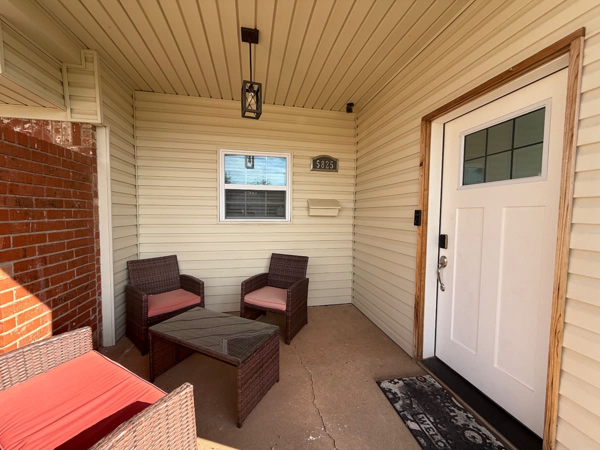 5825 Northwest 86th Street – photo 3