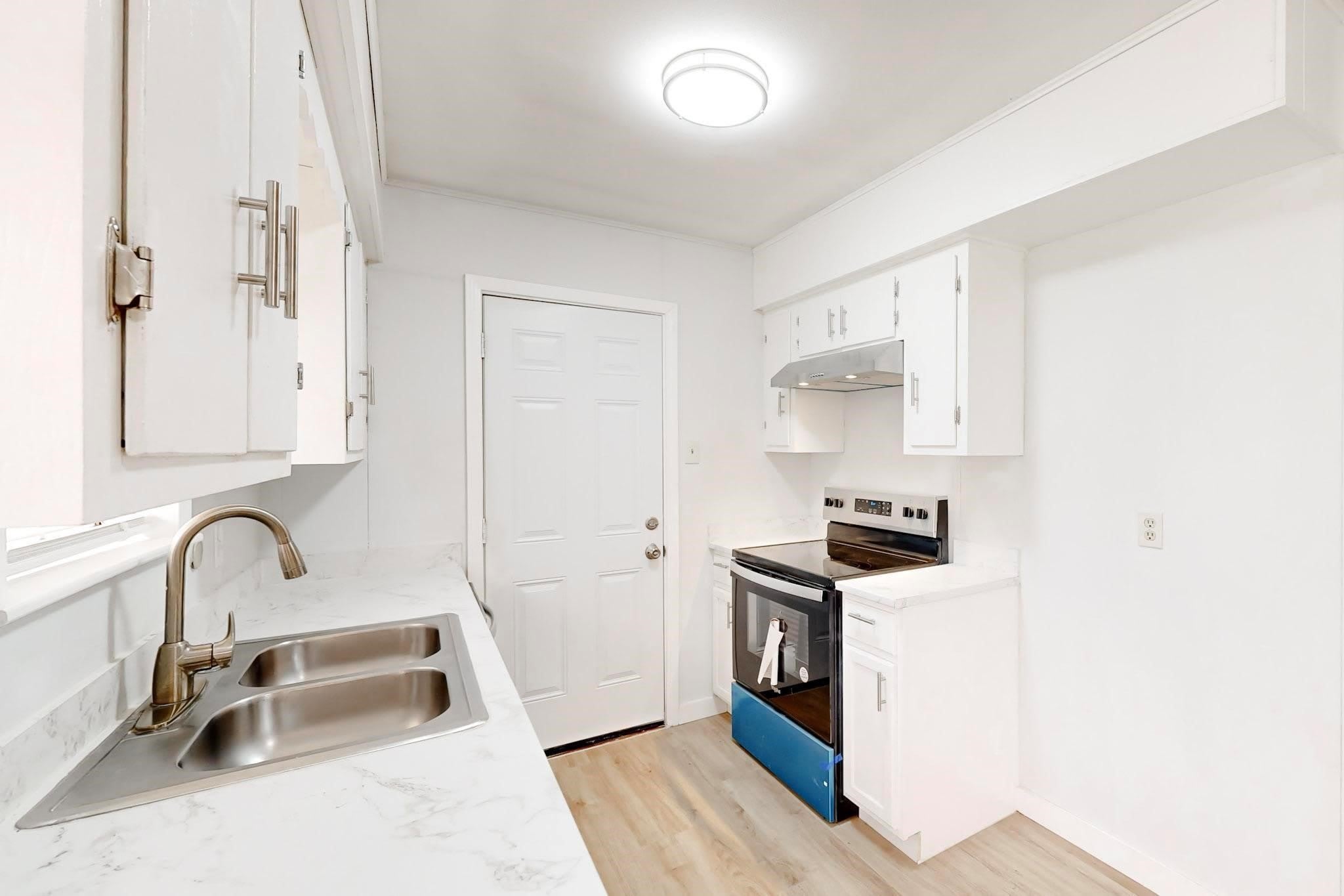 1208 S Benton Street – photo 3