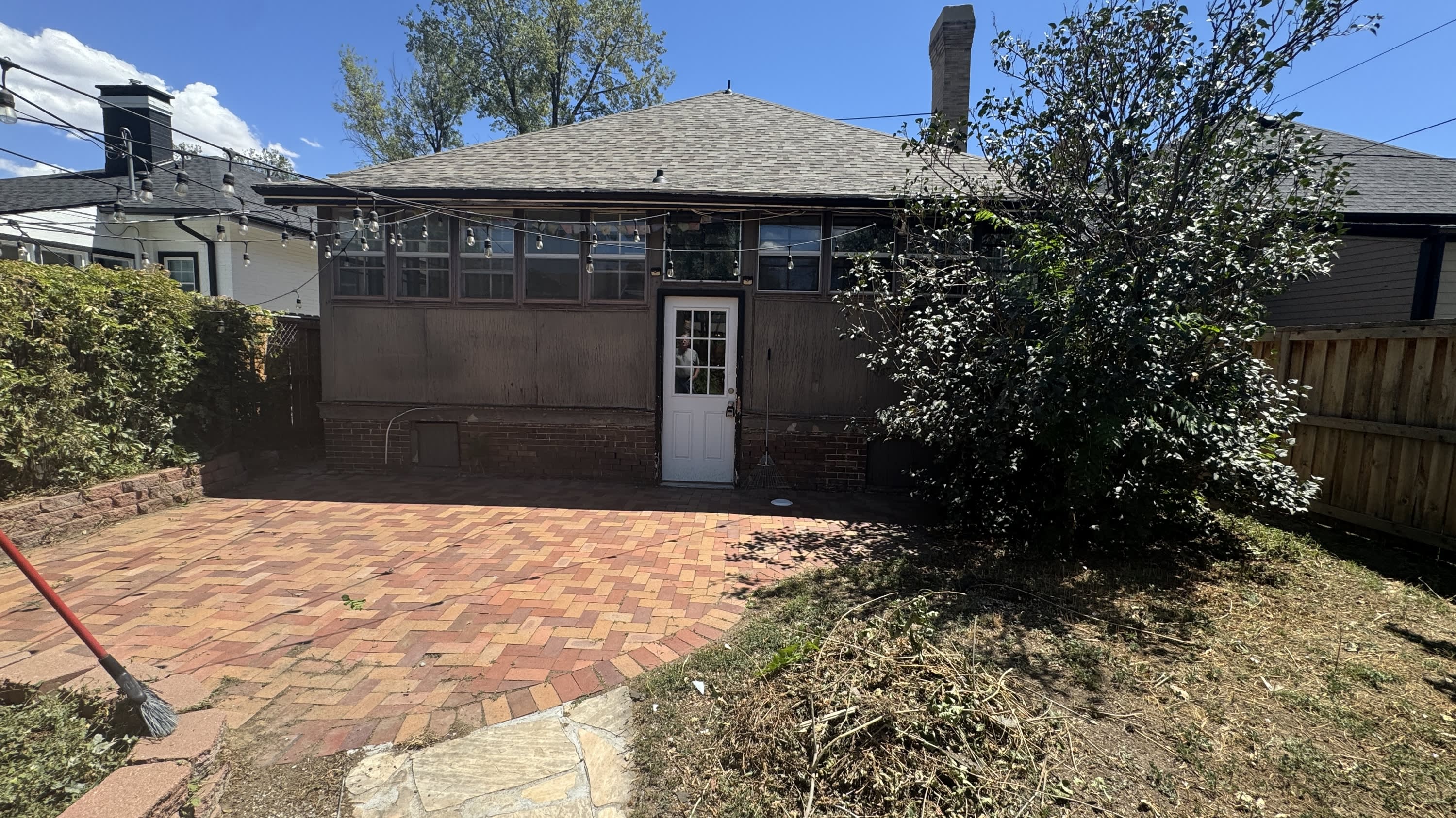 2621 N York St – photo 1