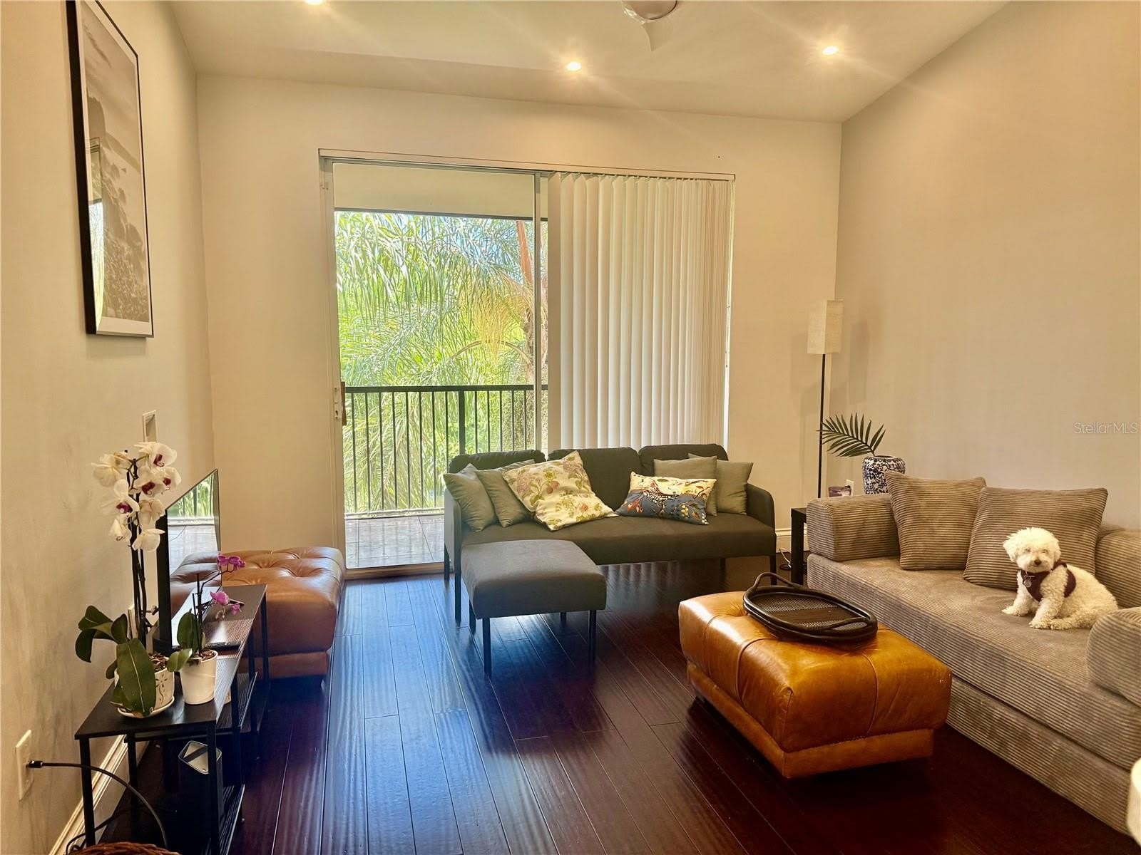 1180 RESERVE Way – photo 3