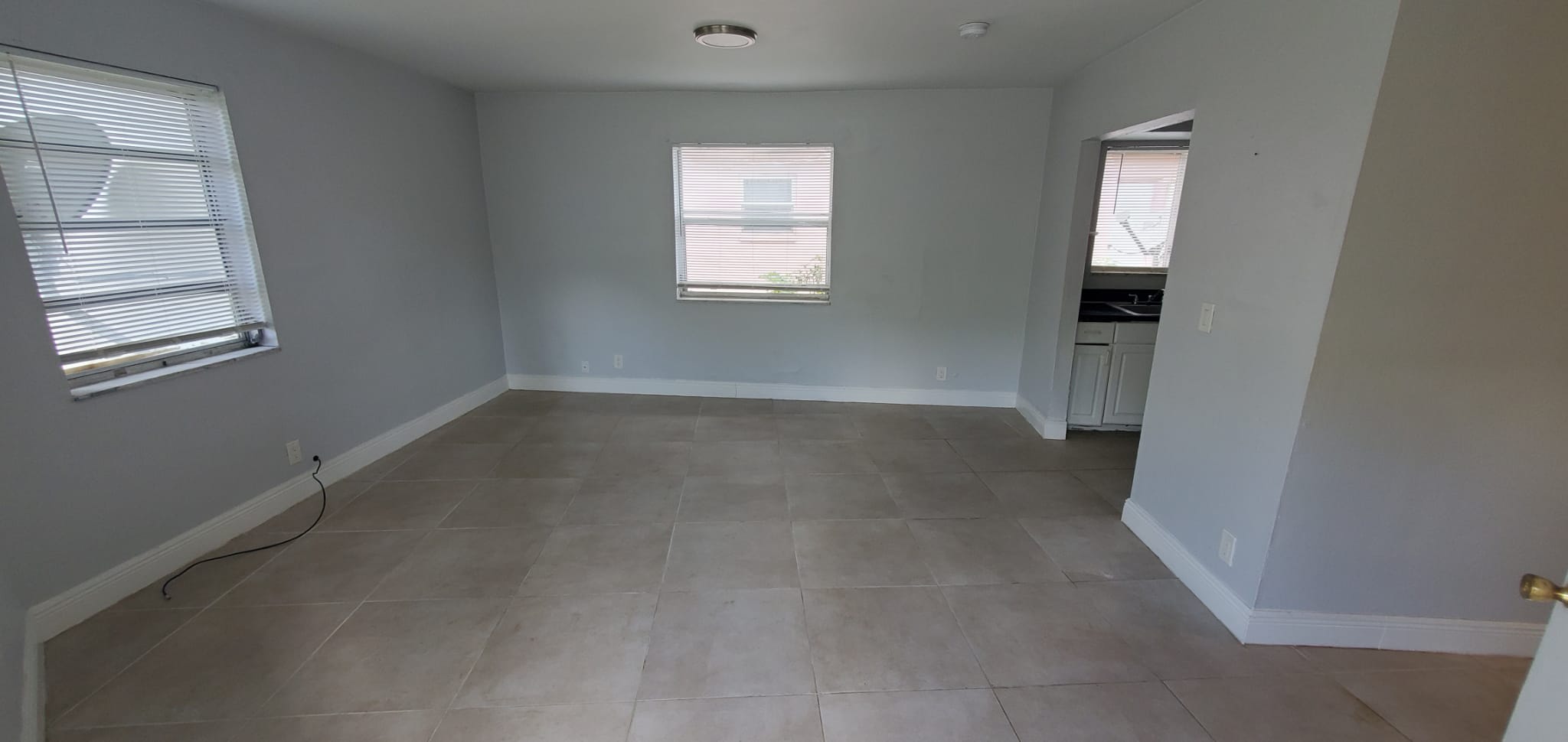 921 Southwest 10th Drive – photo 4