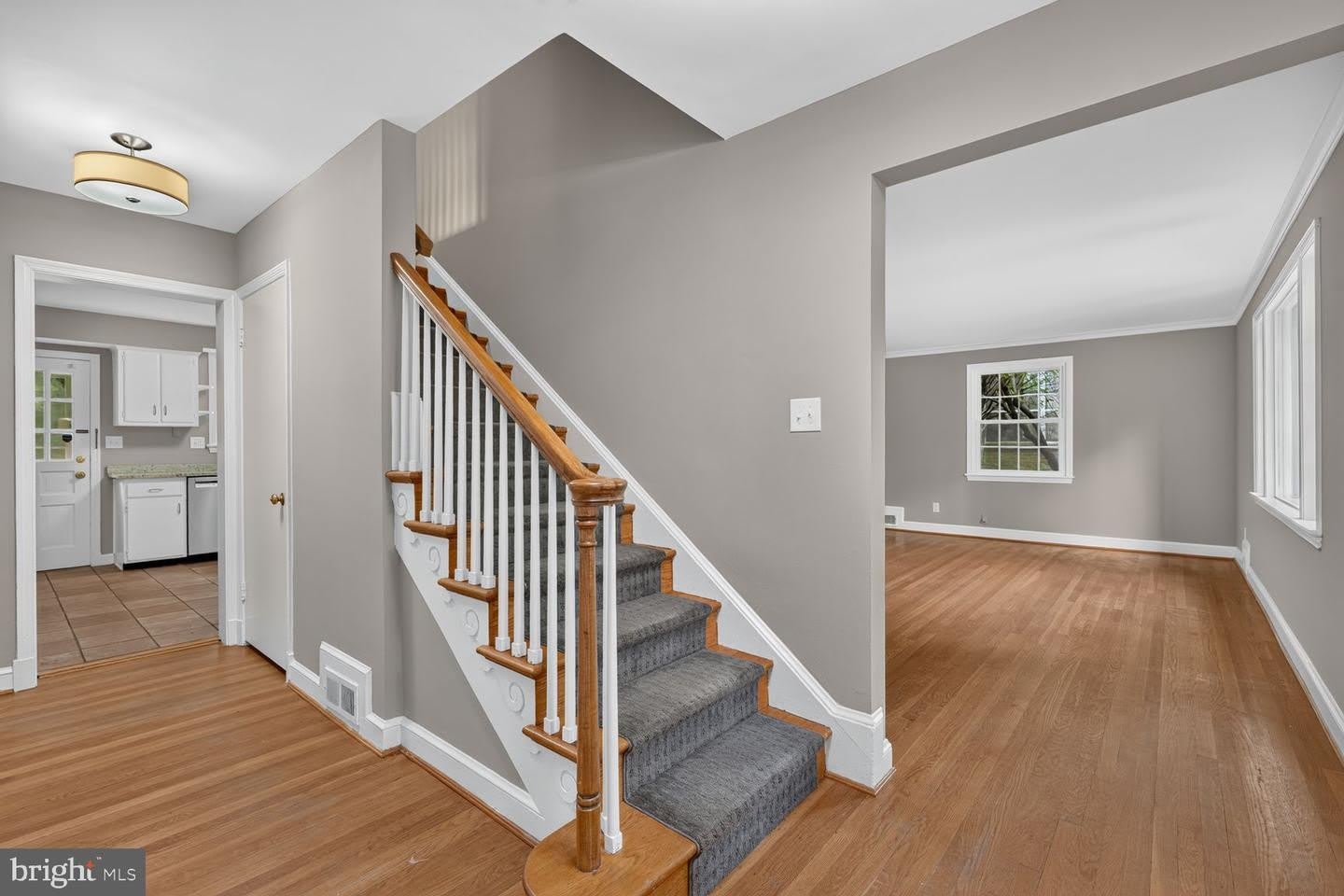 7215 ROLLINGWOOD DR – photo 3