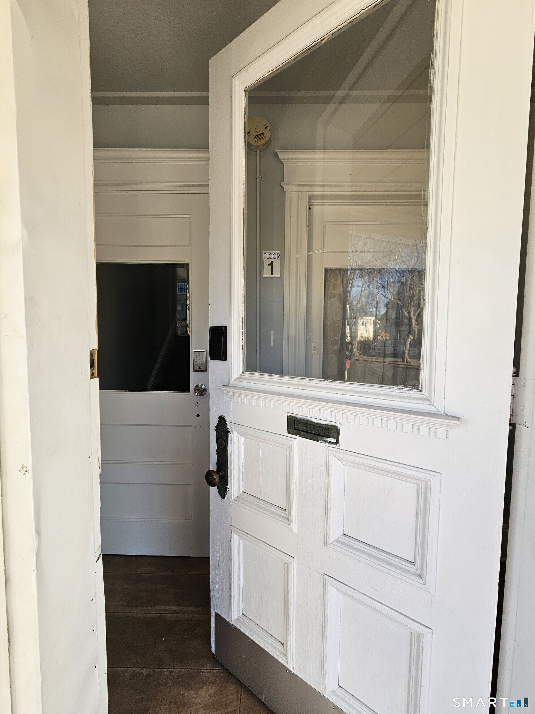 592 Laurel Avenue – photo 4