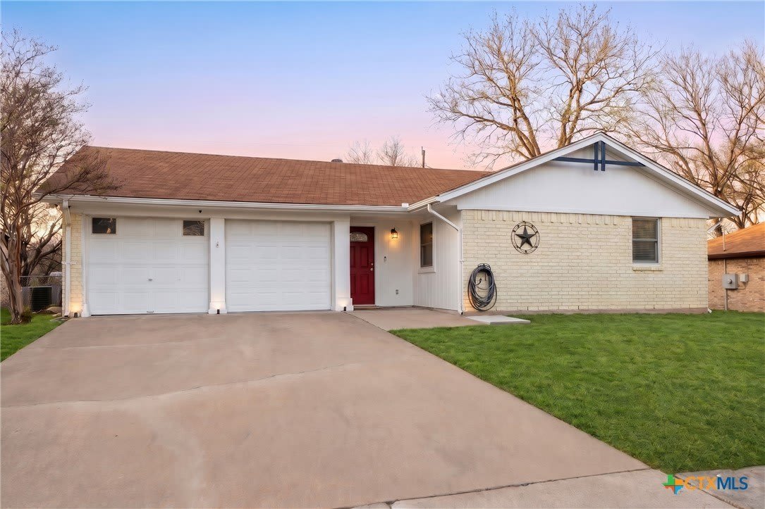 211 E Hogan Drive – photo 1