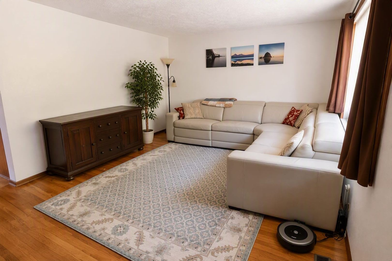 Beautiful 6 Bedroom Home In West Linn S Sunset Neighborhood With Huge Daylight Basement Large Private Yard Oversized Deck – photo 3