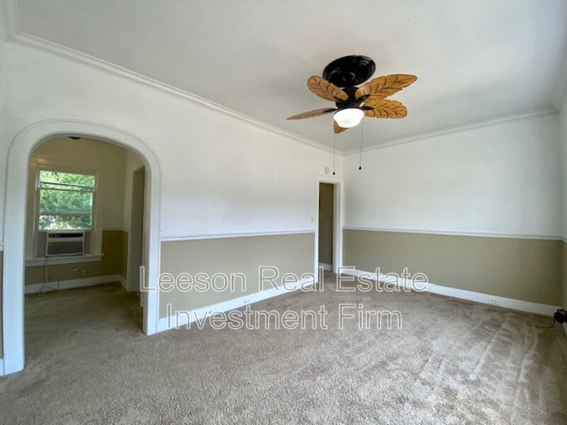 320 College A – photo 5