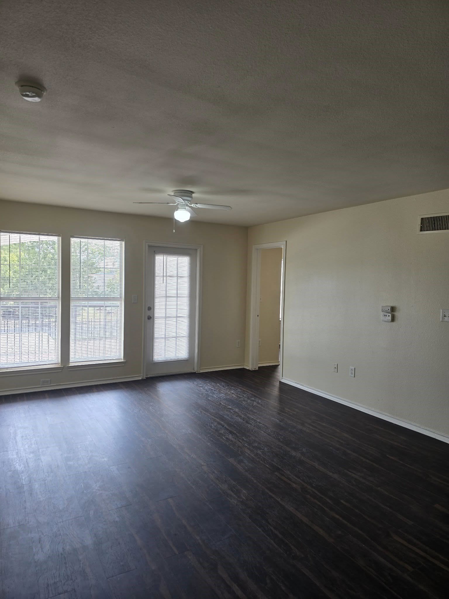 1001 Redwood Avenue – photo 2