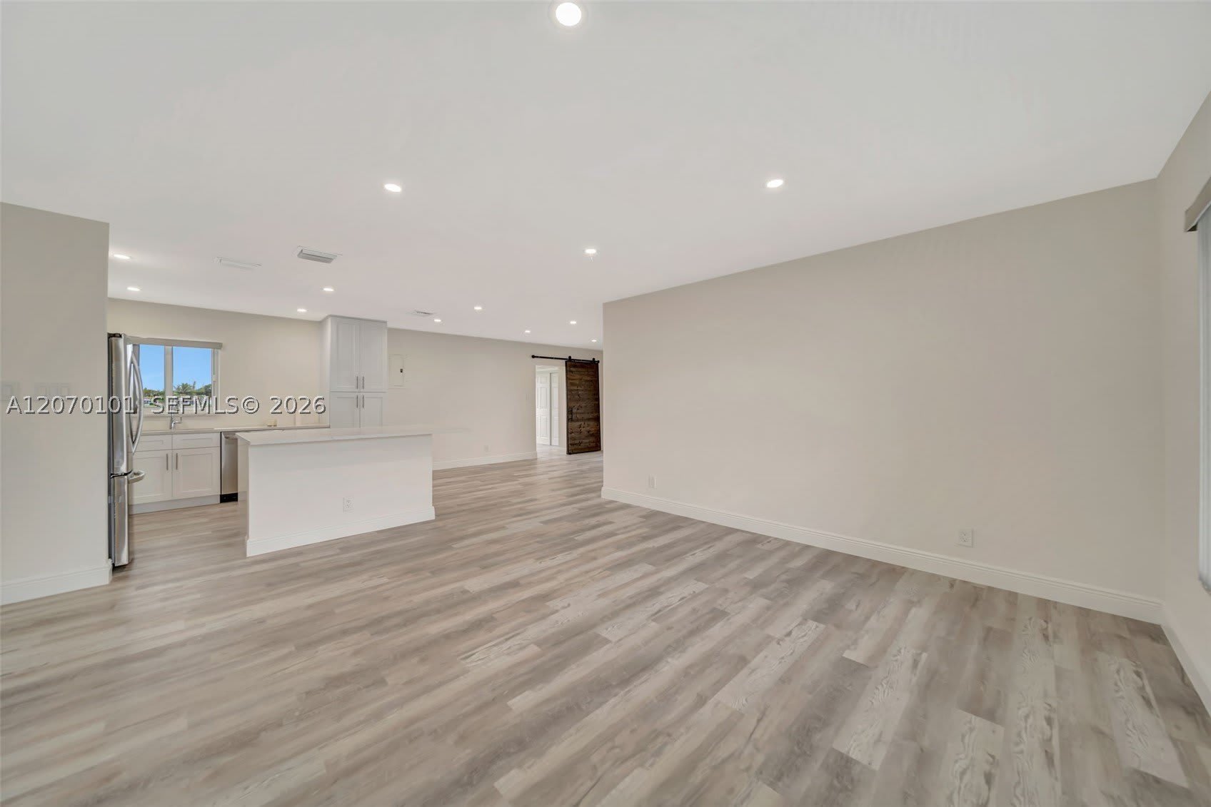 8502 Nw 59Th St – photo 4