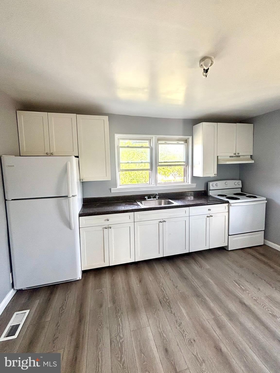182 HADDON Avenue – photo 3