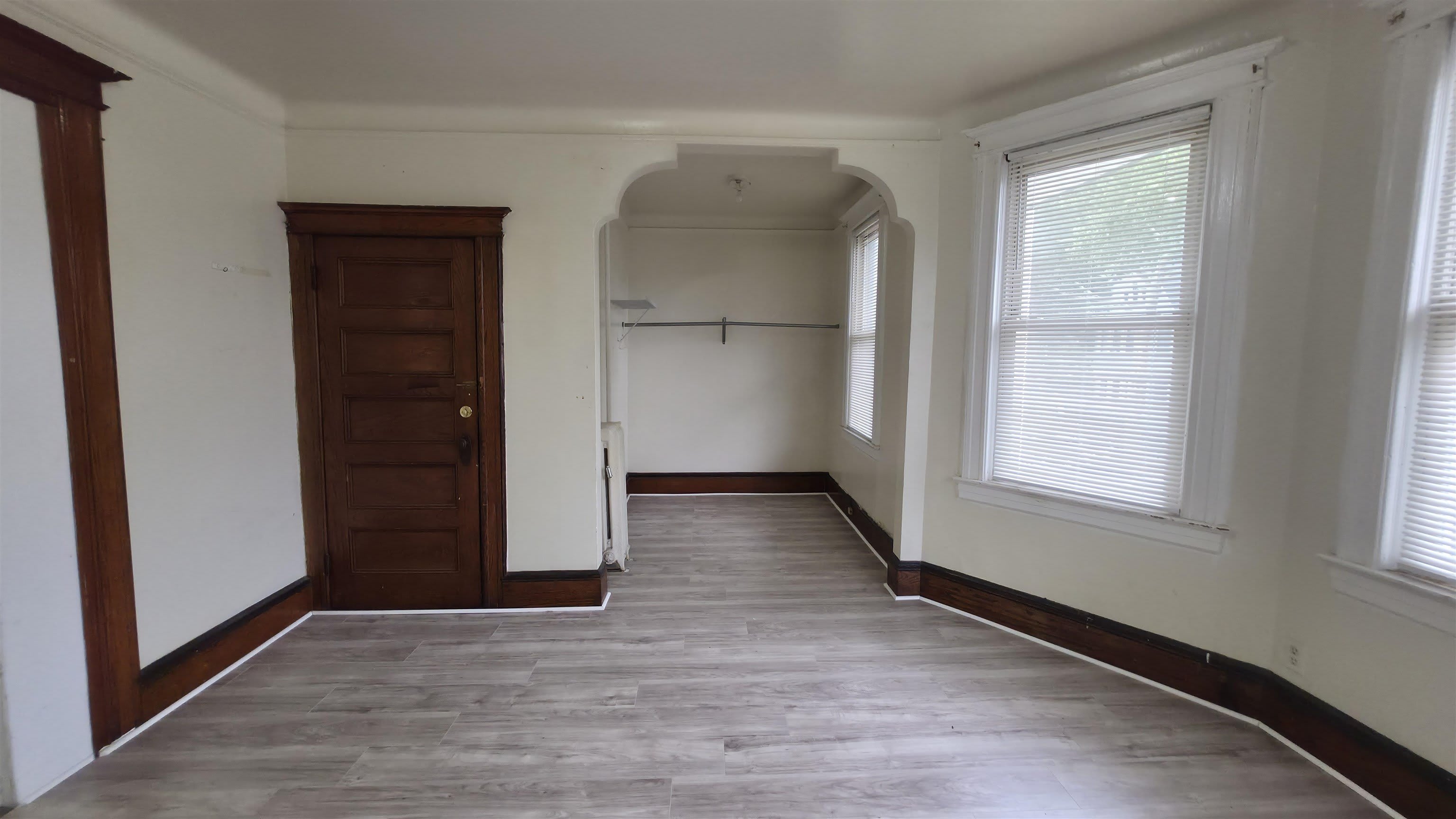 19 DELAWARE AVE – photo 2