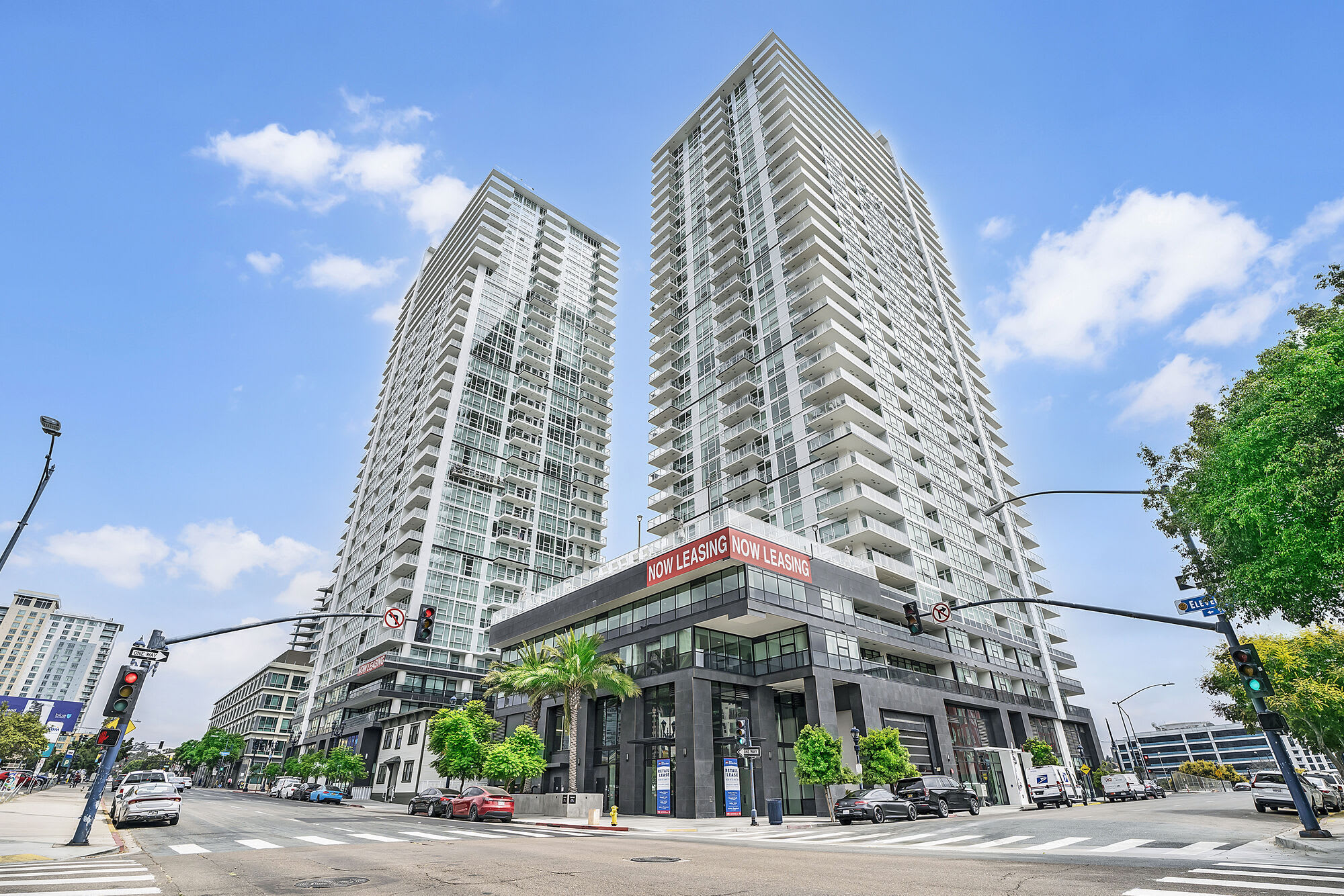 Broadway Towers – photo 2