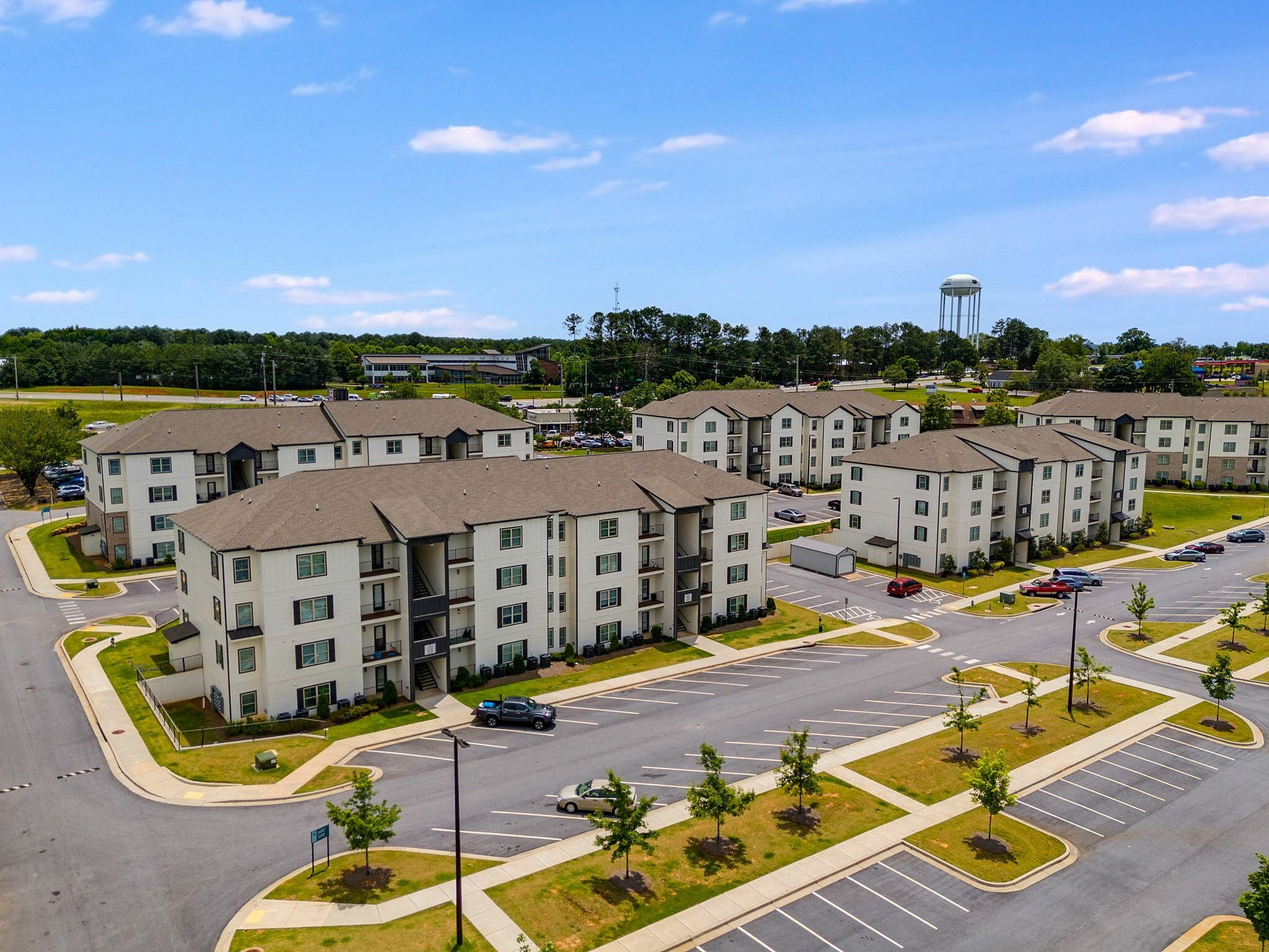 Paragon Luxury Apartments – photo 2