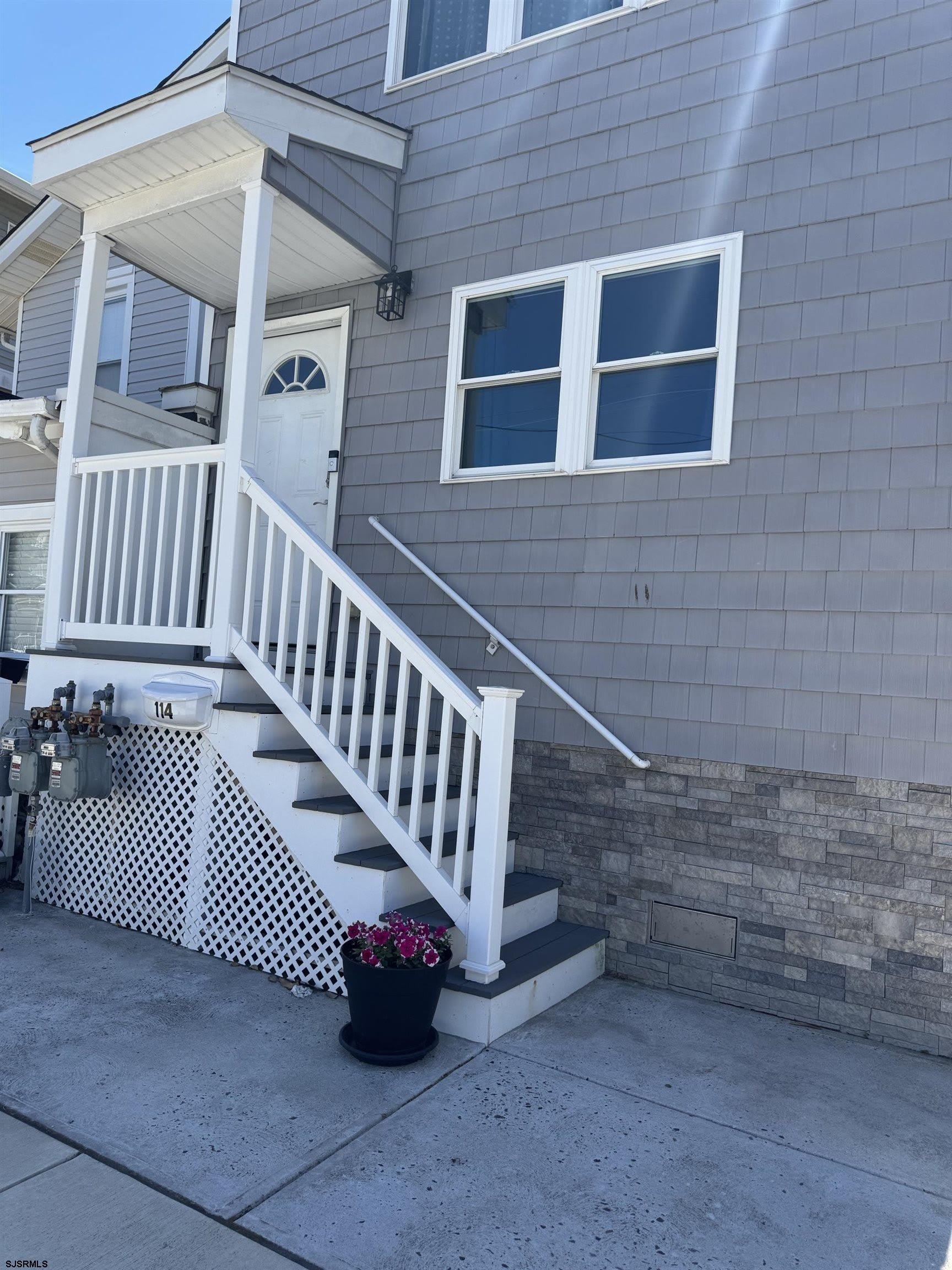 114 N Baltimore Ave #1 – photo 2