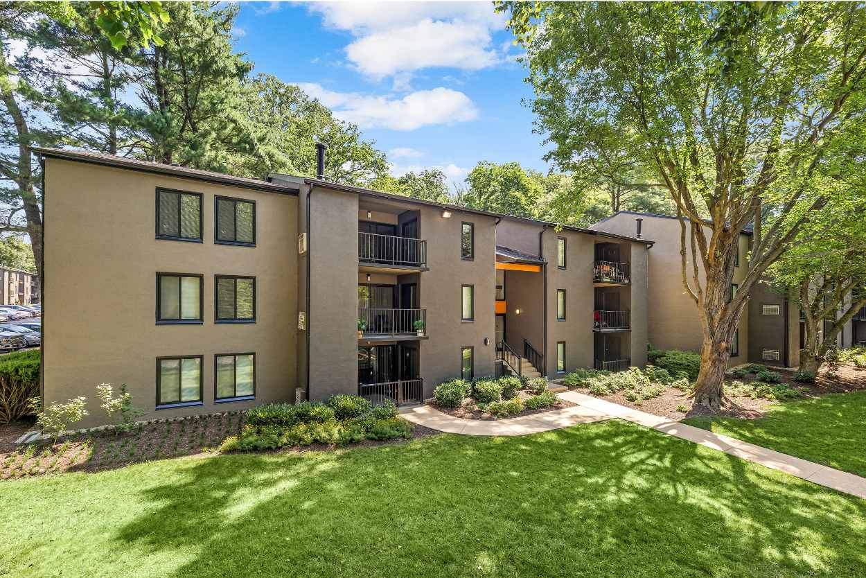 Lerner Springs at Reston Apartment Homes – photo 2