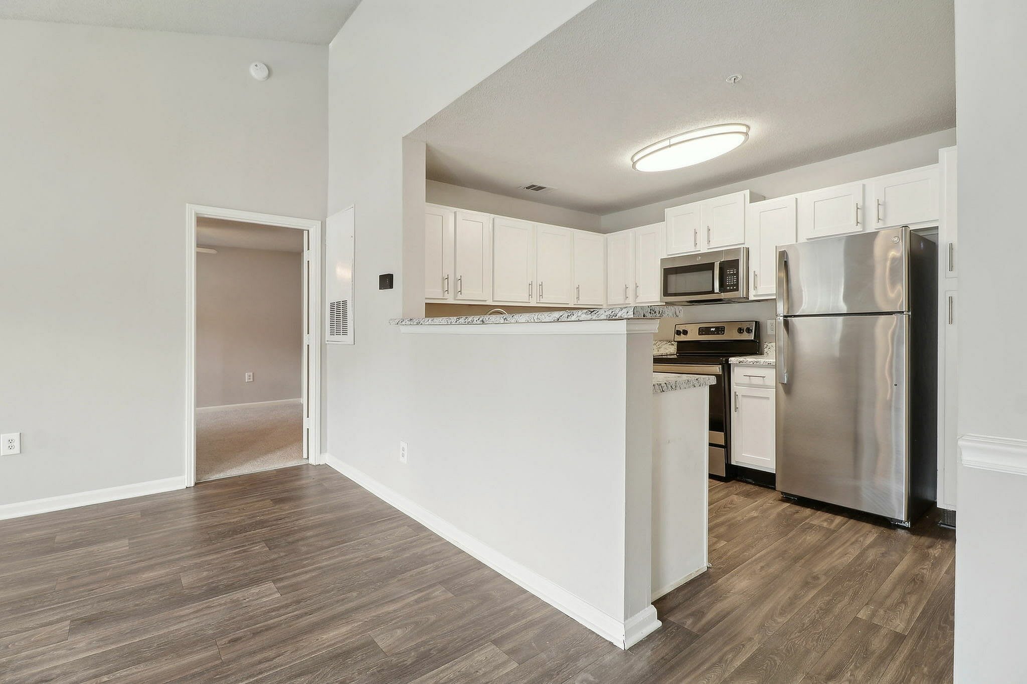 Varia at Oakcrest – photo 3