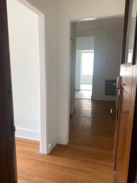 1364 Mccausland Avenue1N – photo 2
