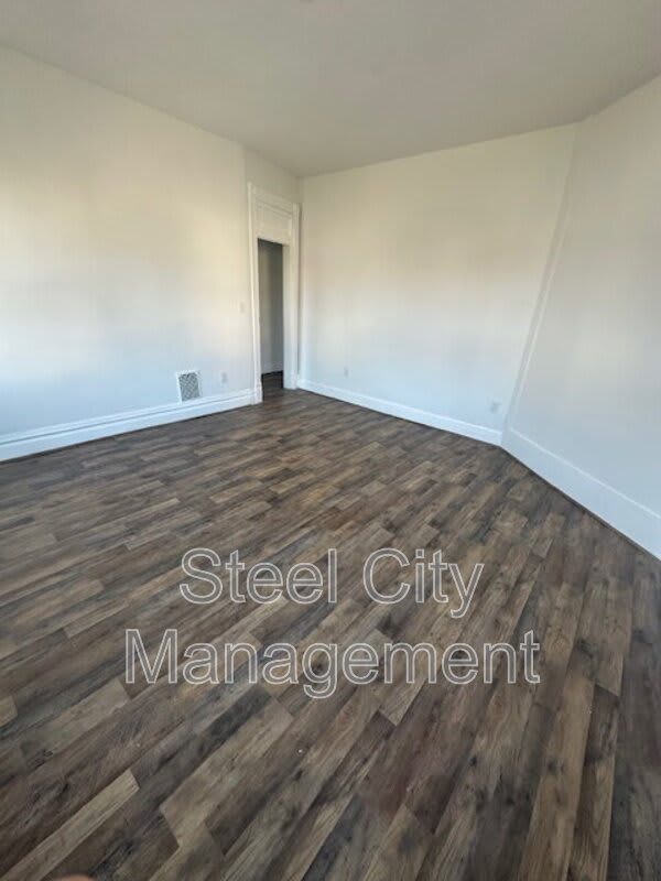 211 South 7th Street – photo 3