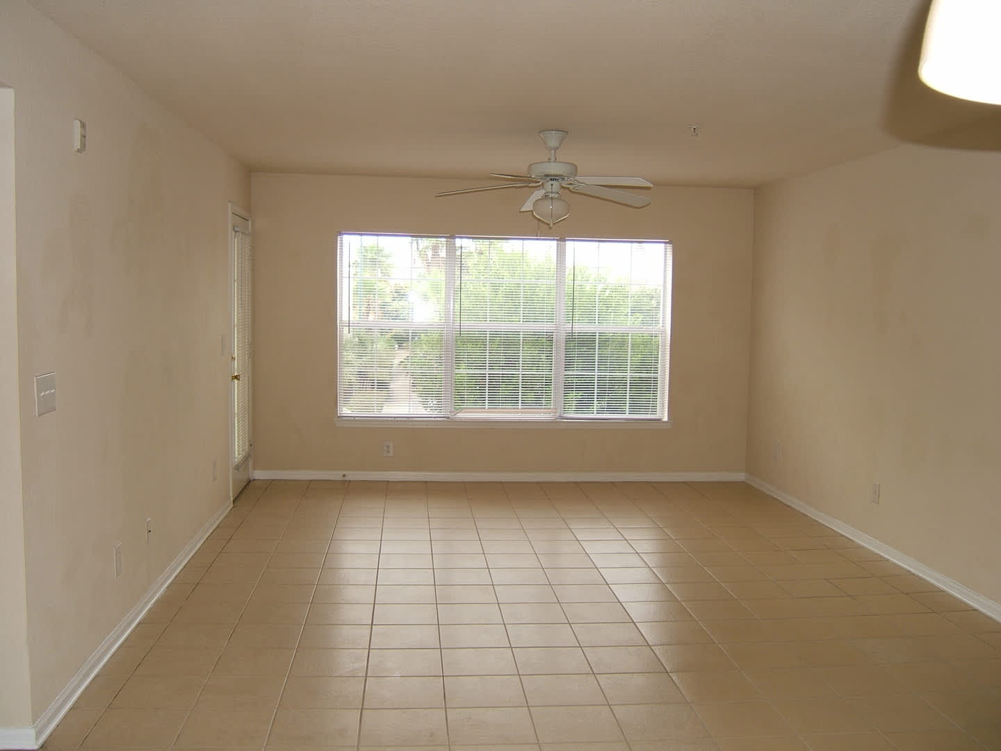 Spacious 3B 2B Unfurnished Condo Near Beach In The Heart Of Destin – photo 3