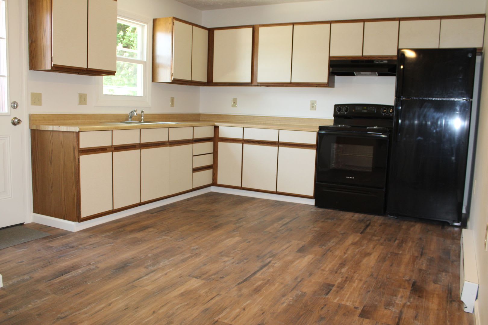 Spacious Two Bedroom Apartment – photo 2