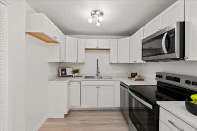 1701 South Jackson Street 1707 – photo 4