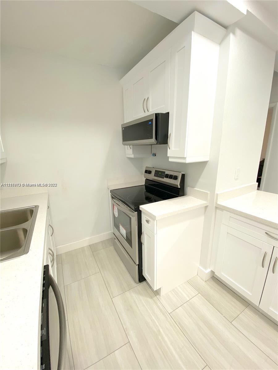 7300 Byron Avenue – photo 3