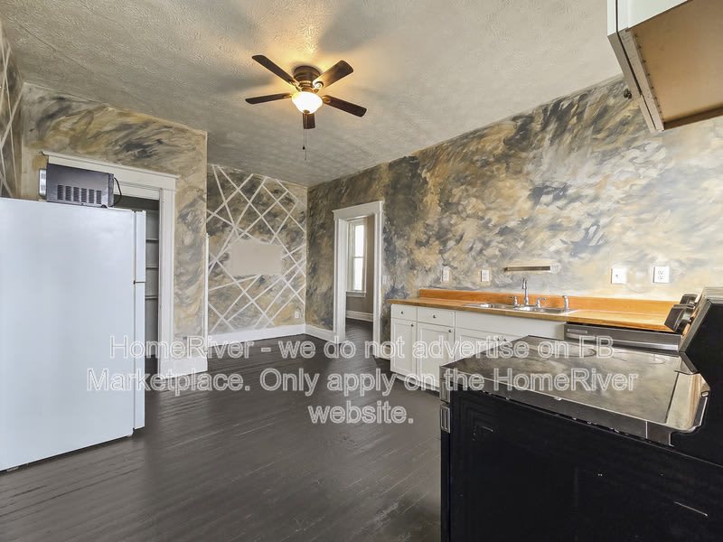 2335 May St – photo 3