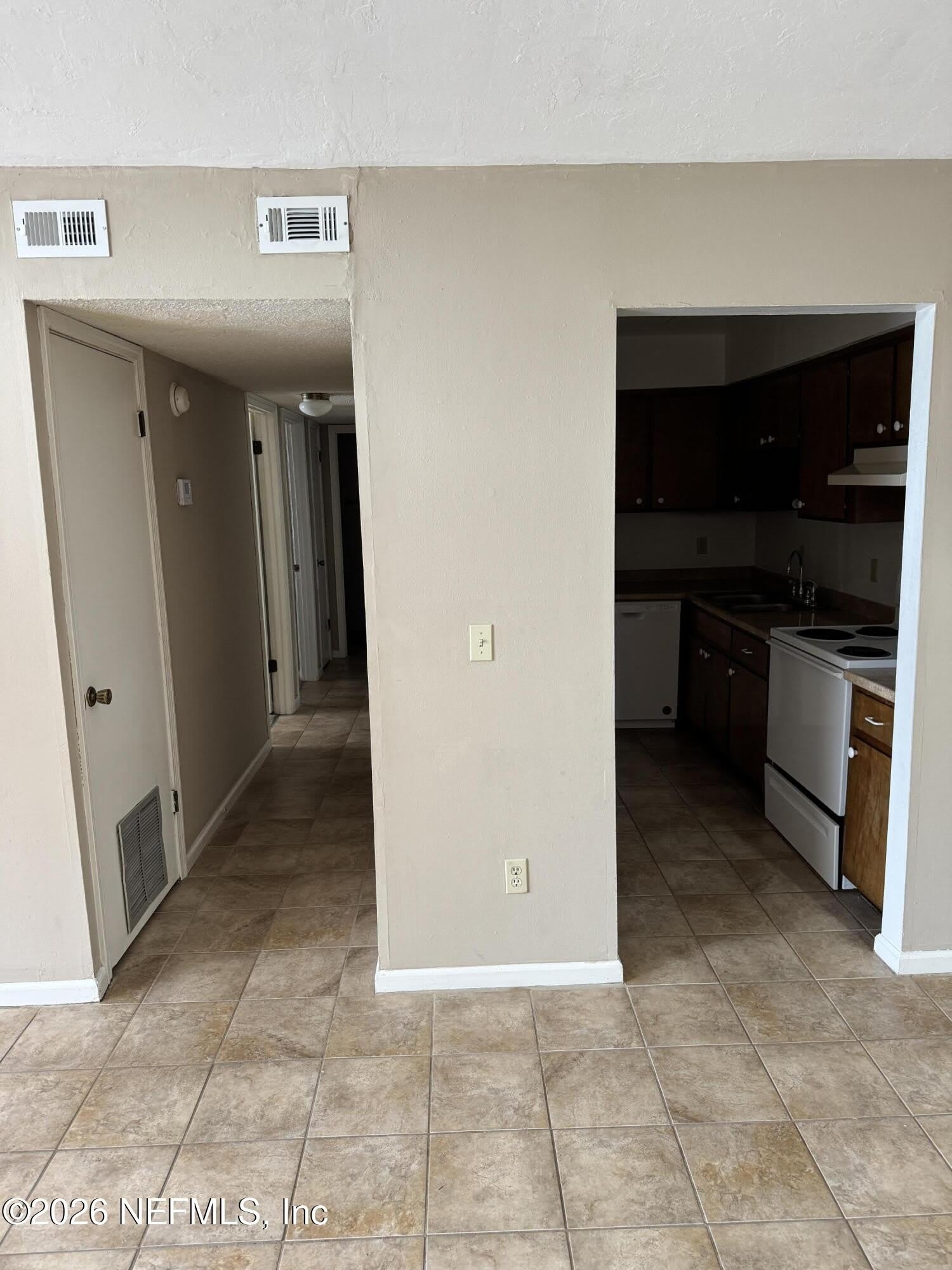 4751 SAN JOSE MANOR Drive W – photo 4