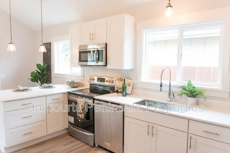 2123 8Th St – photo 4