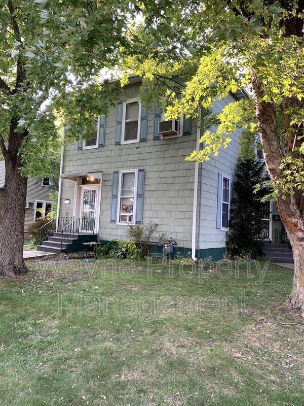 744 1st St – photo 1