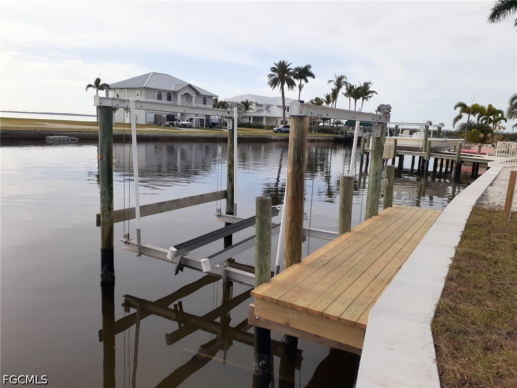 2585 3rd Street – photo 2