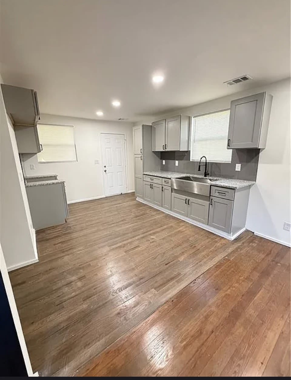 3145 Locke Drive Southeast – photo 3