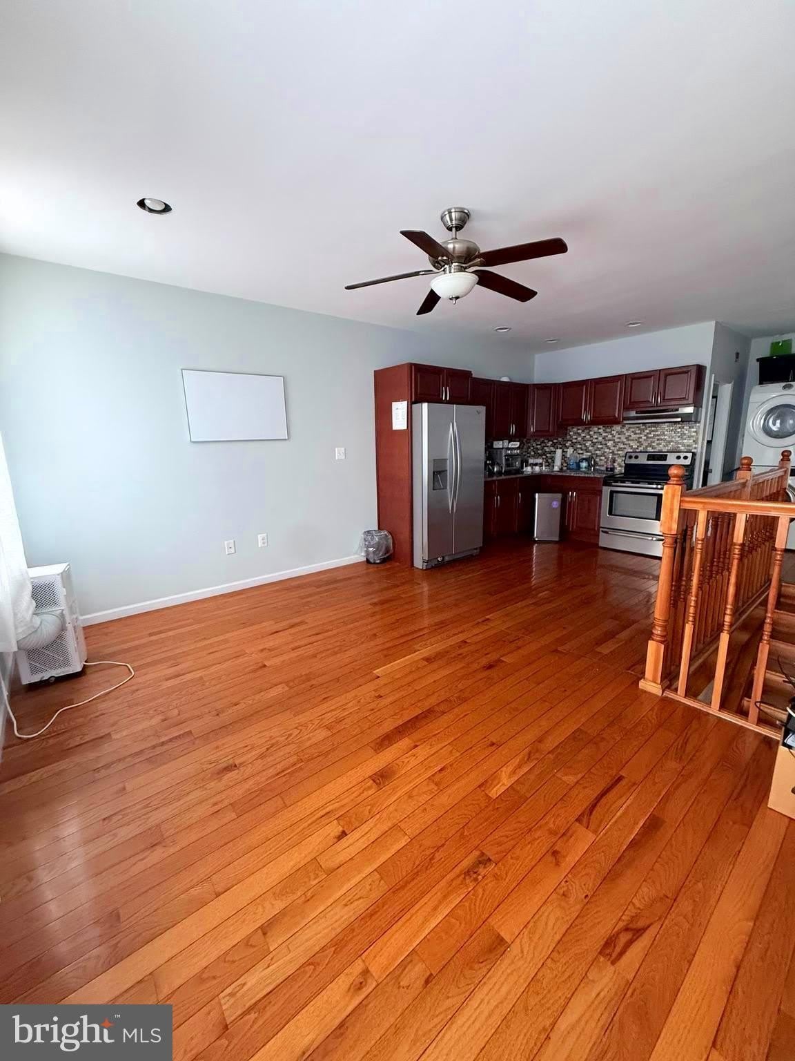 3334 N FRONT Street – photo 1