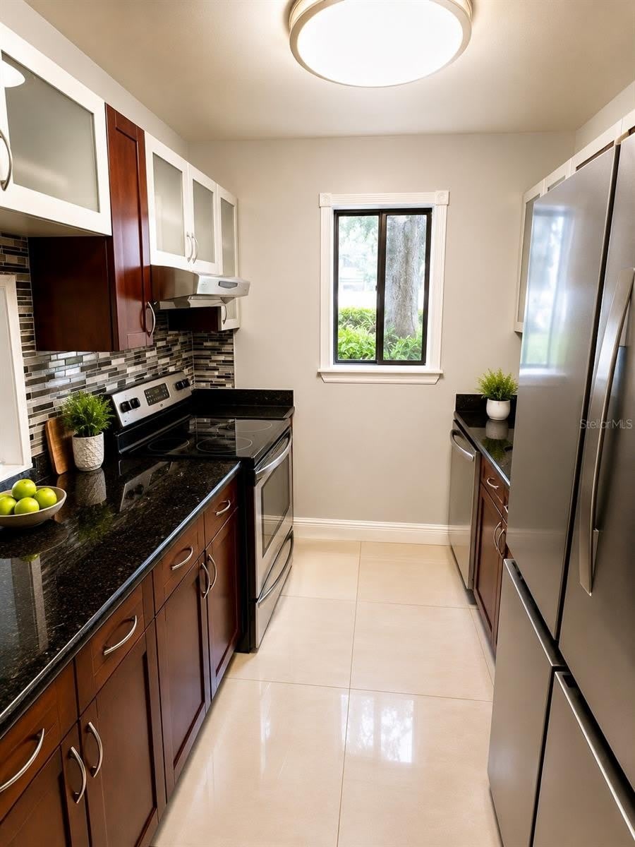 3236 S SEMORAN Boulevard – photo 4