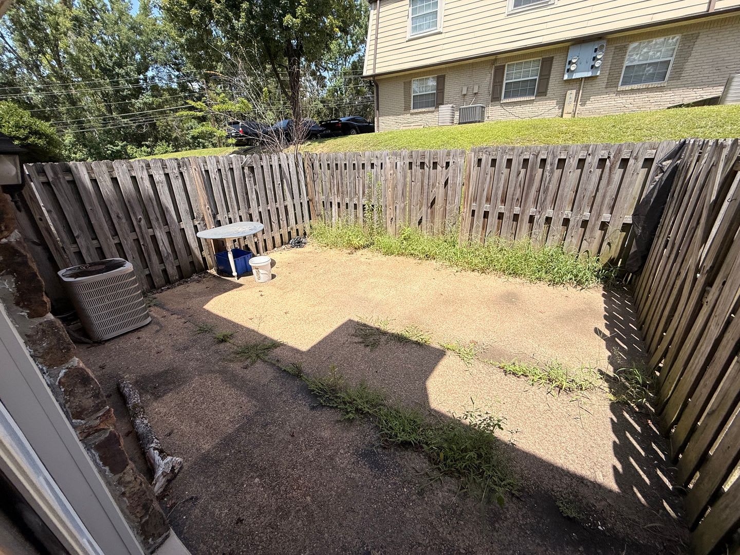2 Bedroom 1.5 Bath Apartment Close to Campus! – photo 2