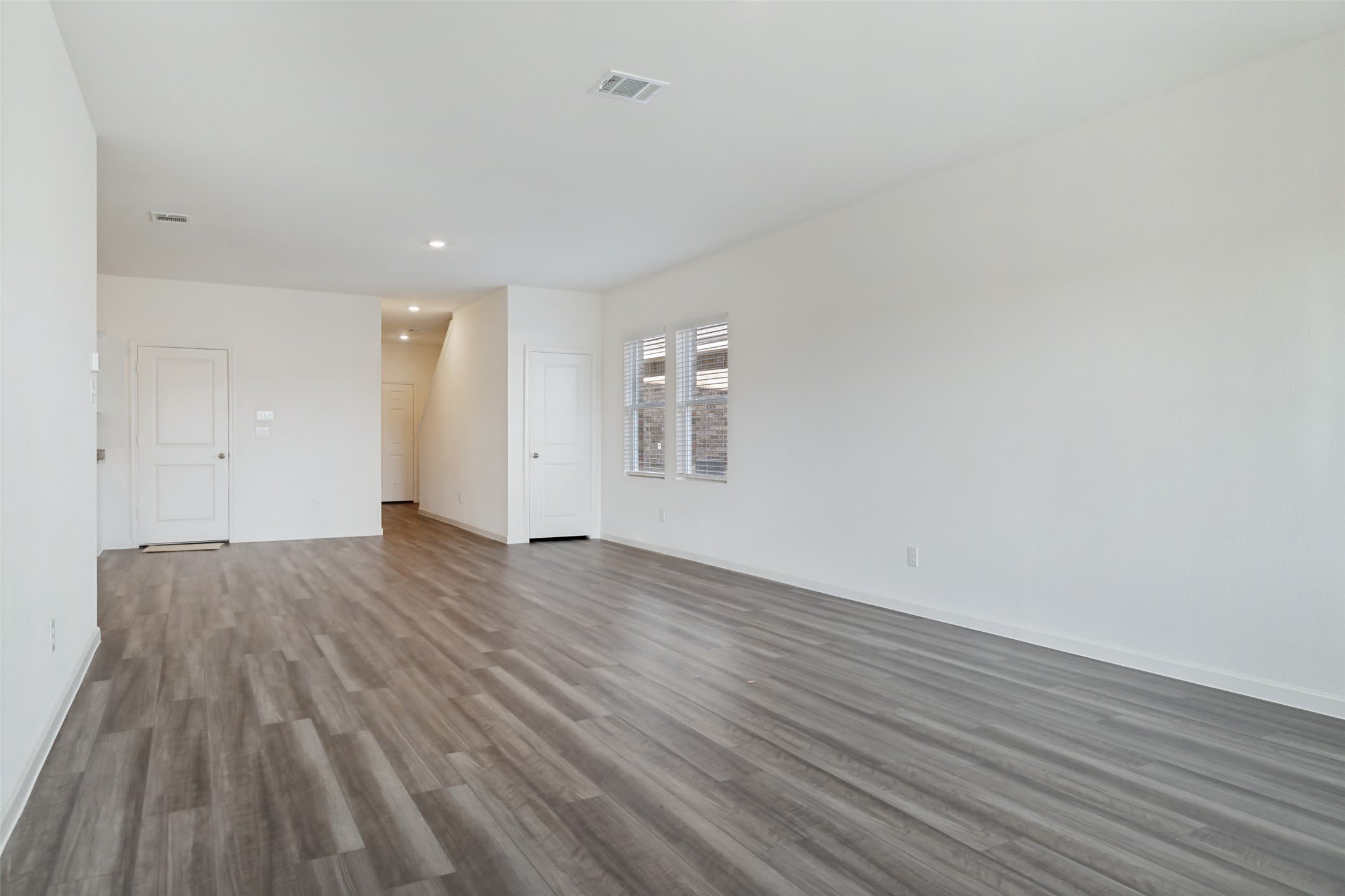2200 Meadow Park Drive – photo 3