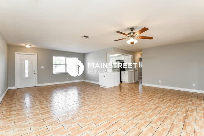 916 Southeast 18th Street – photo 5