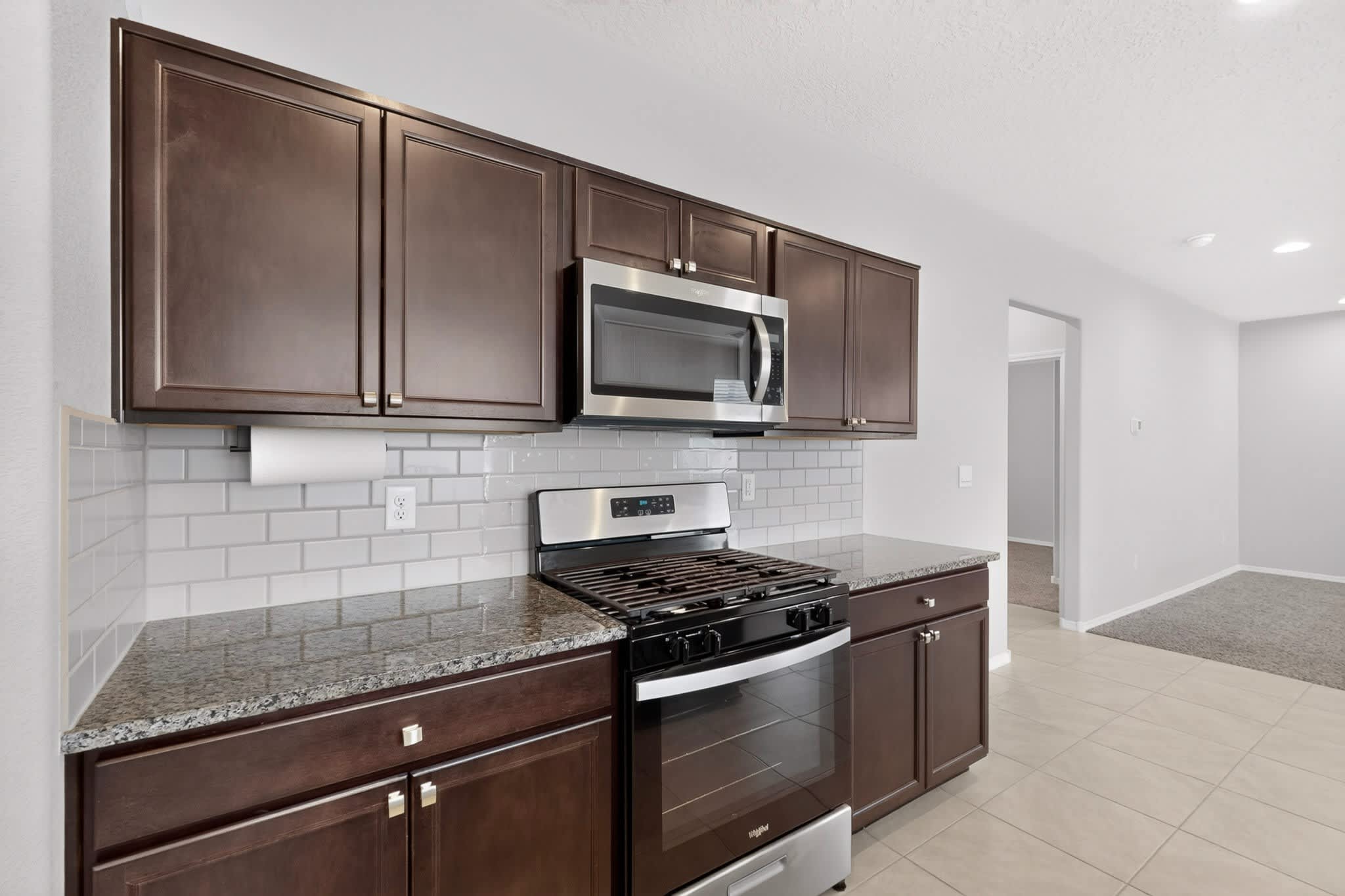 6460 Gannett Drive Northeast – photo 2