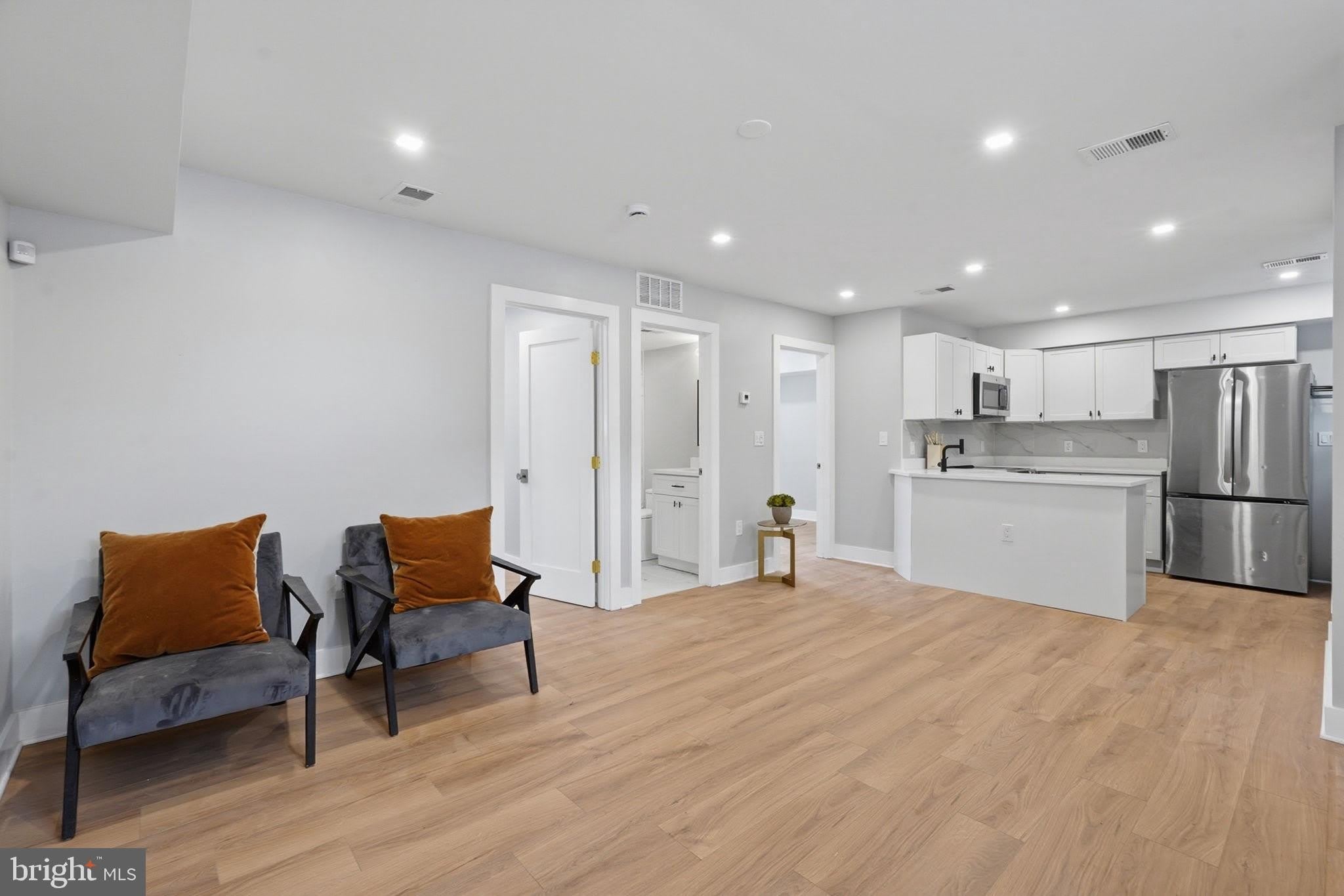 1301 SOMERSET Place NW – photo 4