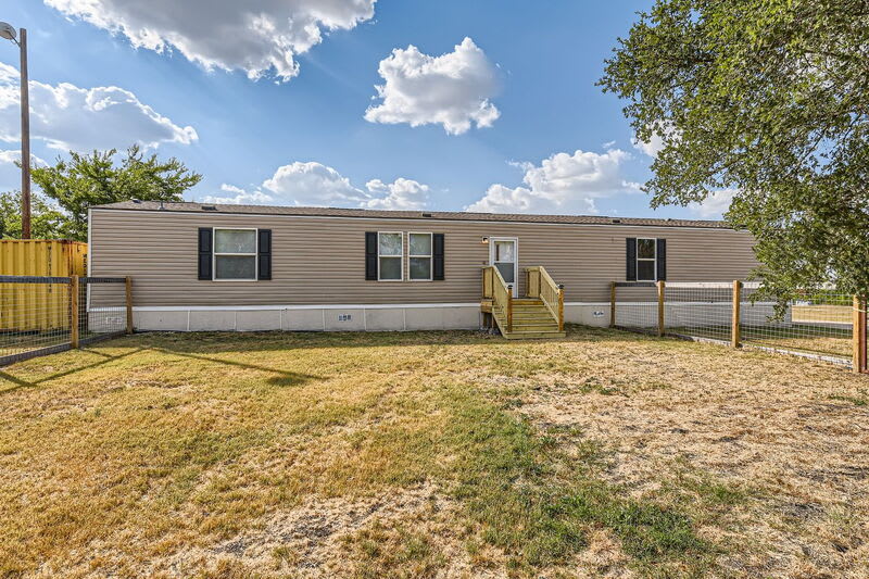 517 Crossroads Drive – photo 3