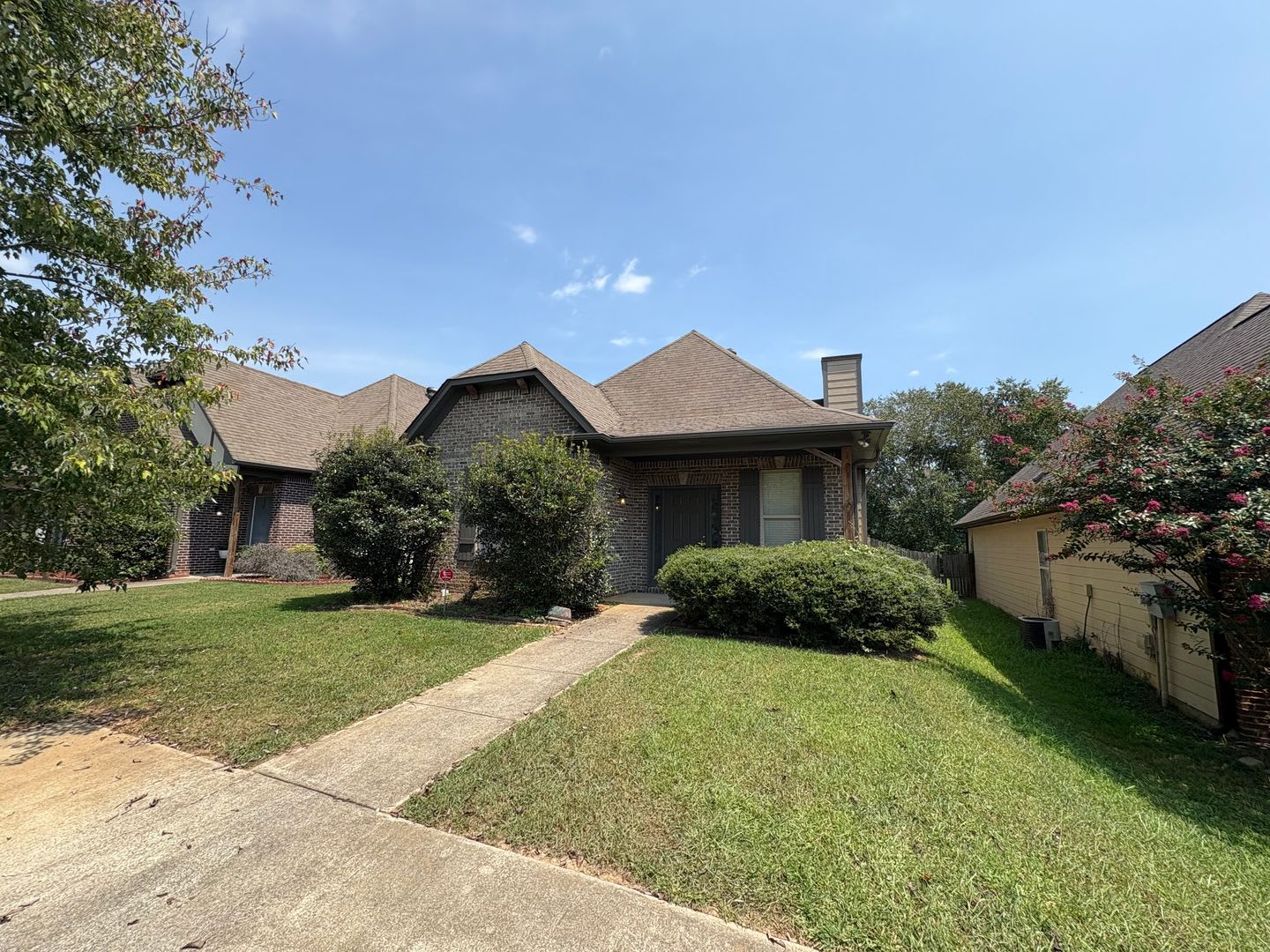 For Rent – photo 1