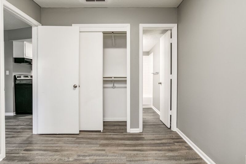 3052 N 58th St – photo 3