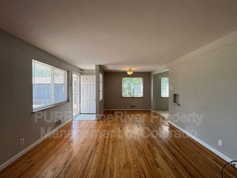 935 Winona Ct – photo 2