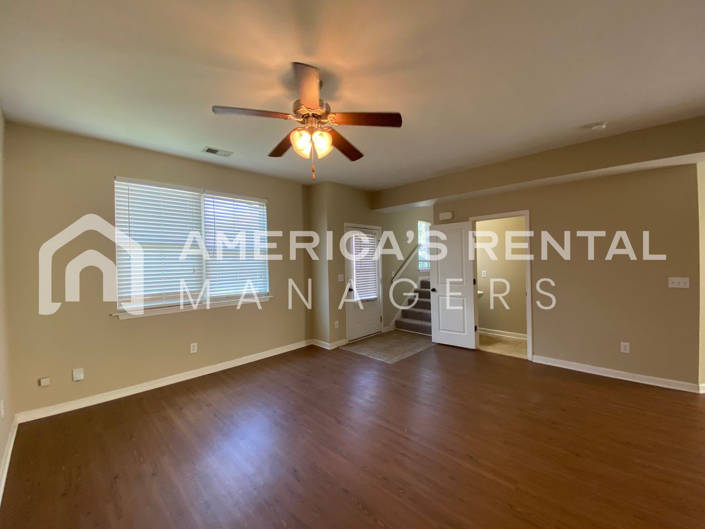 Move In Special Townhome Available In Calera Available To View Now Sign A 13 Month Lease By 8 31 26 To Receive Half Off One Month S Rent – photo 4
