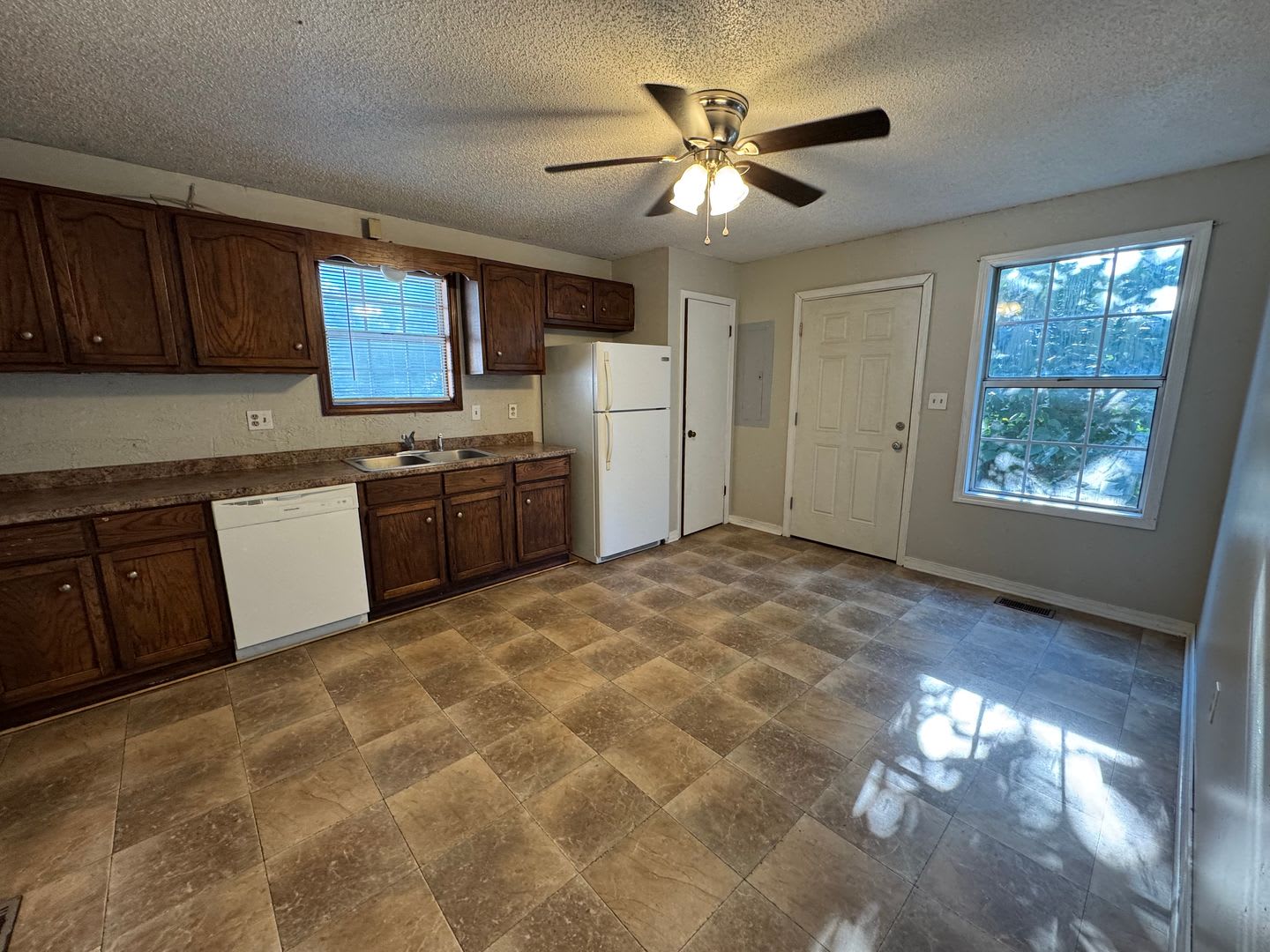 Charming Brick Home with Back Deck! – photo 4