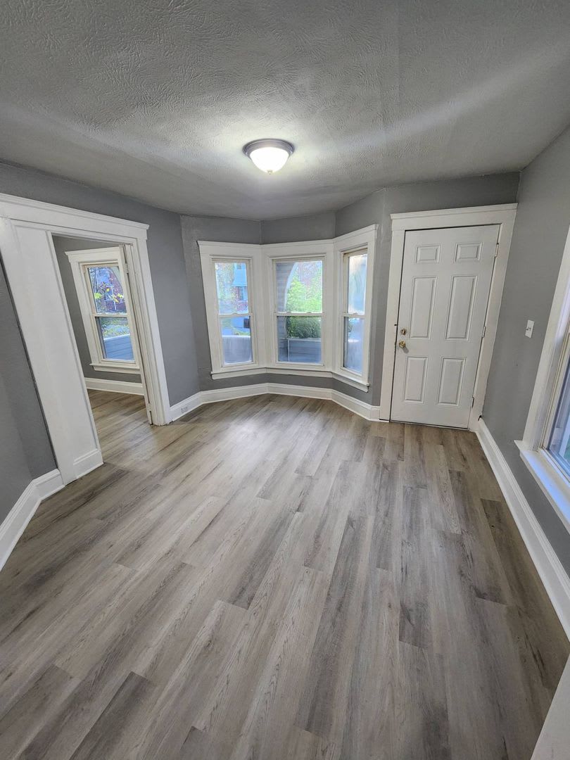 Charming 3 Bedroom Property In Prime Location Section 8 Vouchers Accepted Move In Today And Get 50 Discount On Your 2Nd Month Rent – photo 4