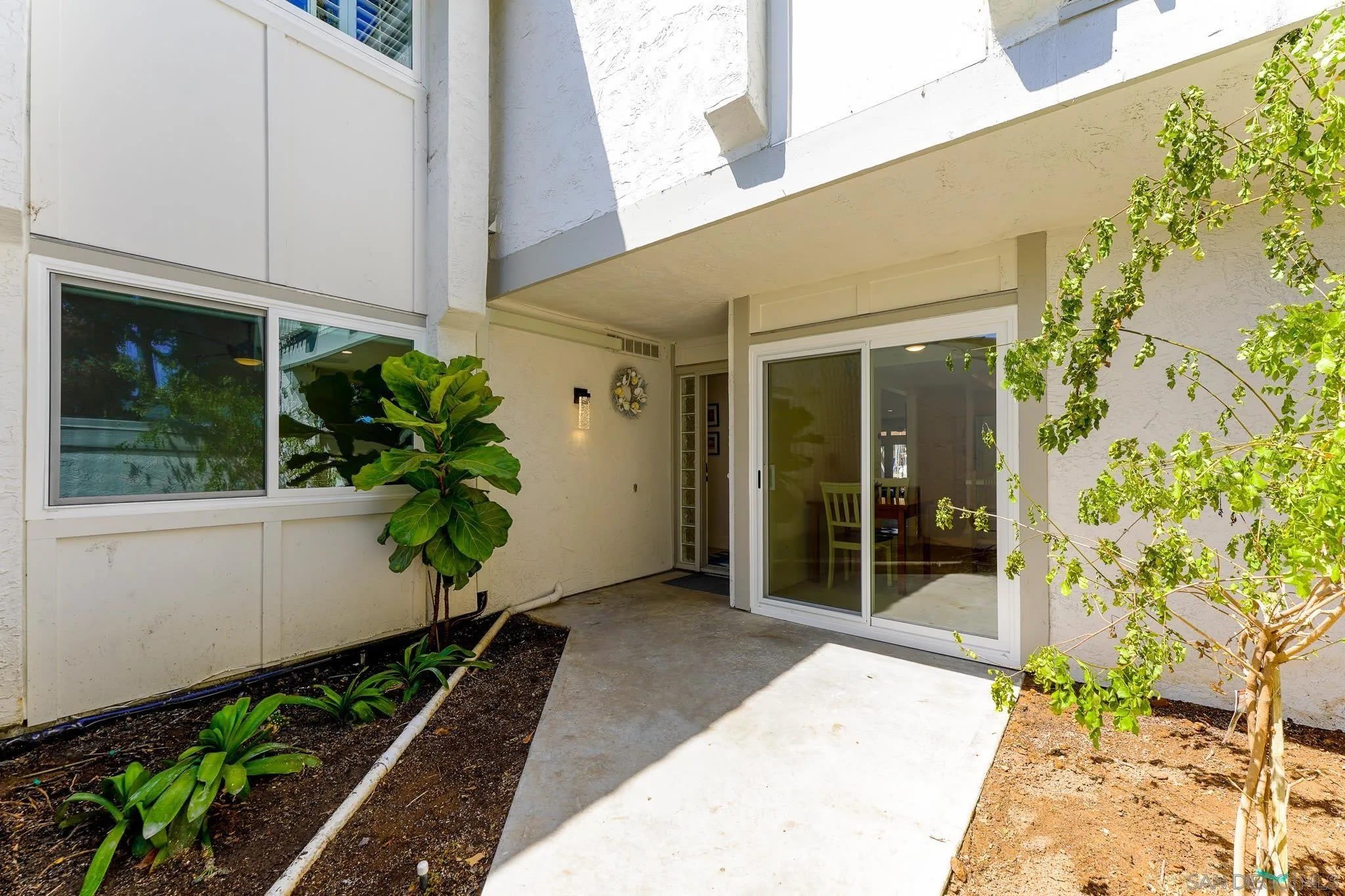 101 Kingston Court W – photo 2